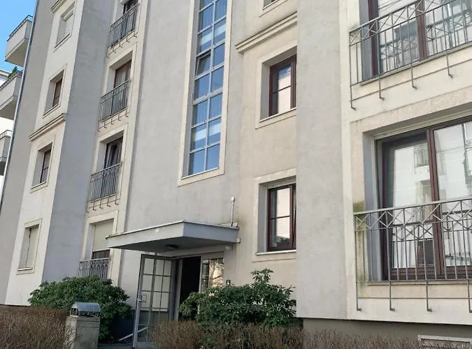 Tylna 8 * Лодзь