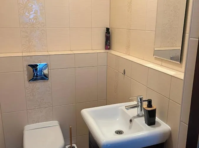 Tylna 8 * Лодзь